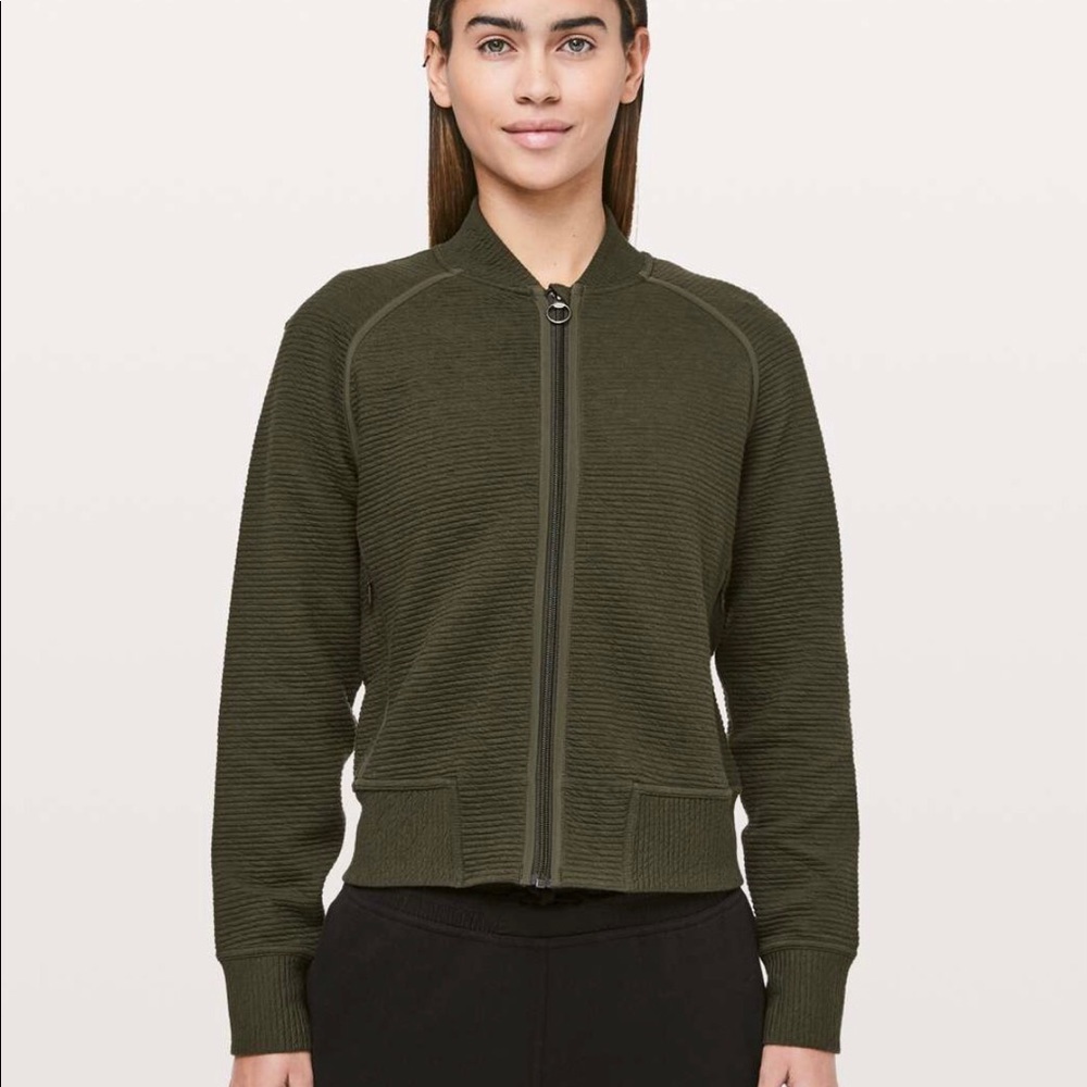 Lululemon On Repeat Bomber